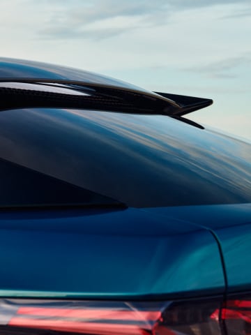 PEUGEOT E-3008 rear floating spoiler