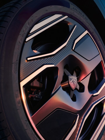 PEUGEOT E-3008 Cut Alloy Wheels